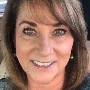 Meet your Posher, Cindye